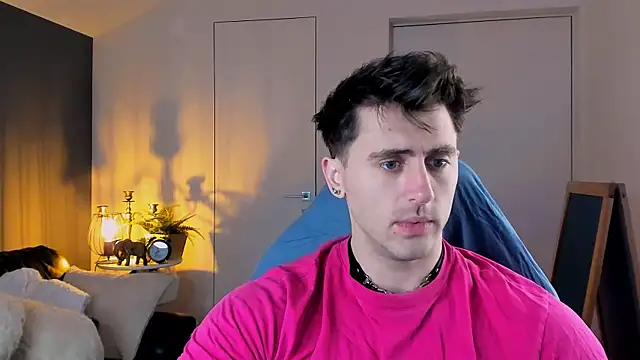 Snapshot of Oscar_Miller_ chatting on 20, 11, 2025 Oscar Miller online show from 20, 11, 2025