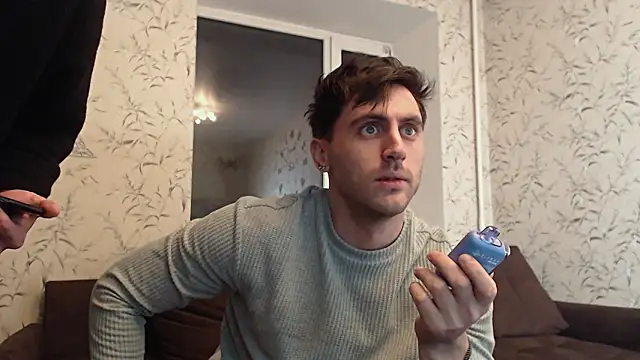 Snapshot of Oscar_Miller_ chatting on 23, 11, 2025 Oscar Miller online show from 23, 11, 2025