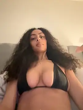 yasmingarcia online show from 2, 12, 2025