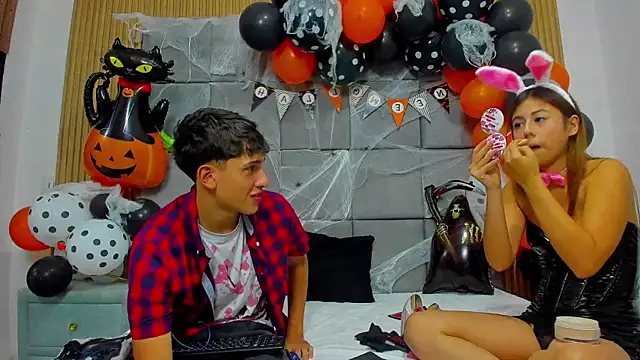 ChanellandMax online show from 31, 10, 2025