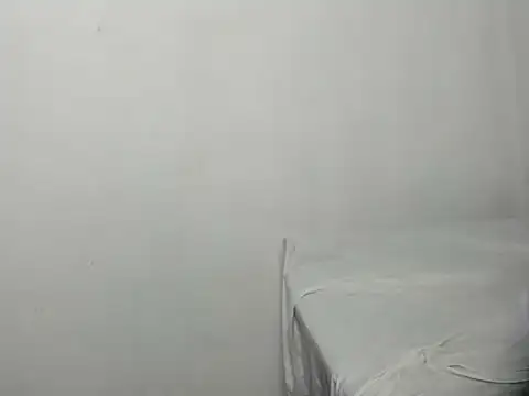 Crazy Cat1995 online show from 15, 4, 2026