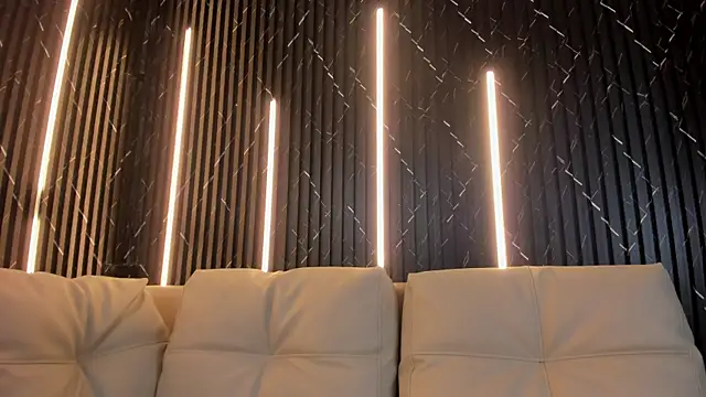 VioletRose as online show from 13, 4, 2026