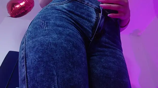 Annie switt online show from 9, 4, 2026