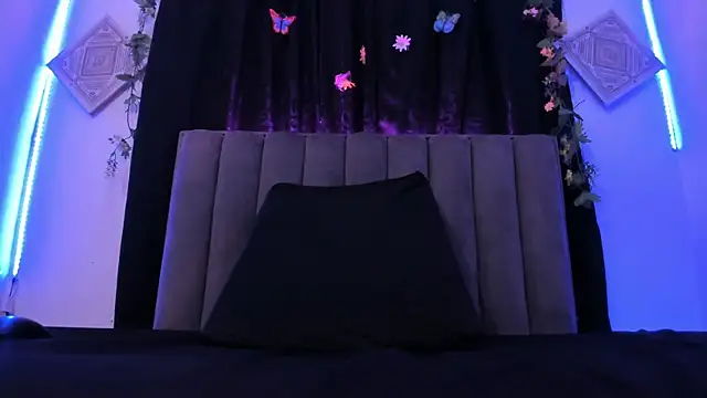 Snapshot of AkiraStone_ chatting on 21, 10, 2025 AkiraStone online show from 21, 10, 2025