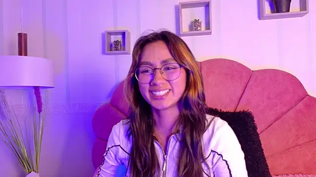 Snapshot of Conejita_420 chatting on 4, 10, 2025 Conejita 420 online show from 4, 10, 2025