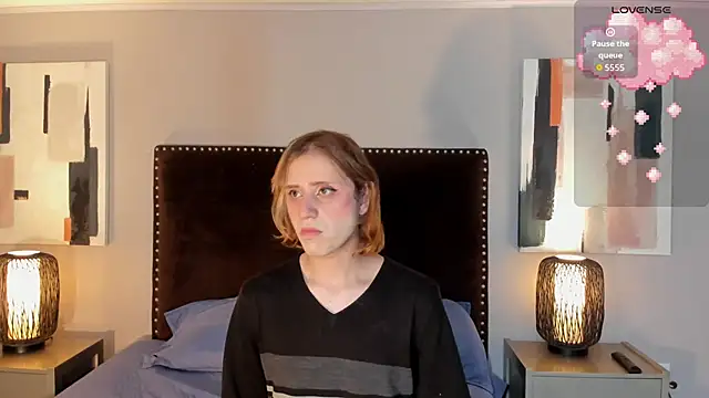 seraphine star online show from 15, 4, 2026