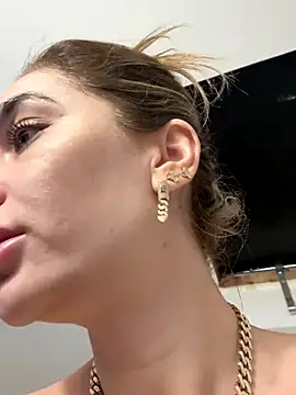 KaseyQuinn  online show from 12, 11, 2025