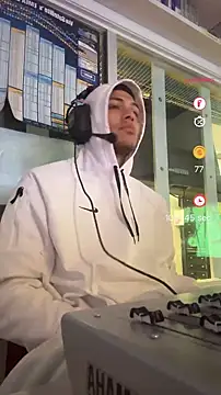 StrokingDaddy4 online show from 6, 3, 2026