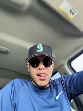 StrokingDaddy4 online show from 13, 4, 2026