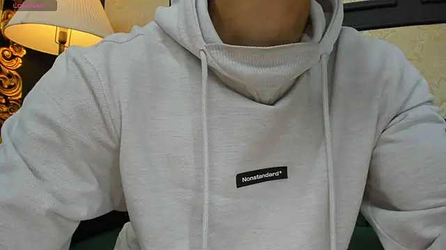 AlessandroKiing online show from 17, 4, 2026