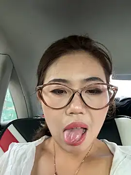 Snapshot of feifei_521 chatting on 22, 9, 2025 feifei 521 online show from 22, 9, 2025