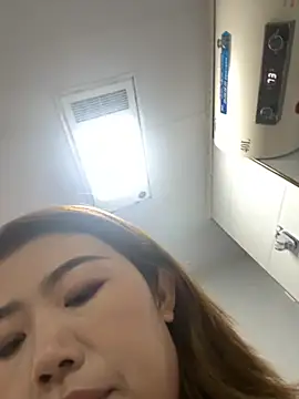 Snapshot of feifei_521 chatting on 8, 11, 2025 feifei 521 online show from 8, 11, 2025