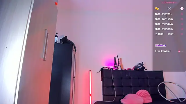 Snapshot of Almabysc chatting on 10, 9, 2025 Almabysc online show from 10, 9, 2025