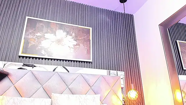 Luna Naughty1 online show from 15, 10, 2025