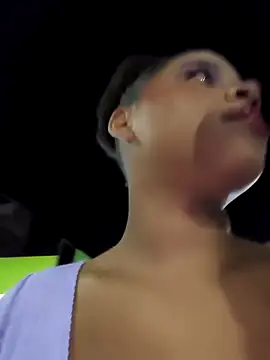 Snapshot of Mia-sensual chatting on 28, 10, 2025 Mia-sensual online show from 28, 10, 2025