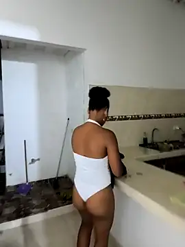 Snapshot of Mia-sensual chatting on 1, 11, 2025 Mia-sensual online show from 1, 11, 2025