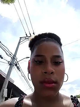 Snapshot of Mia-sensual chatting on 2, 11, 2025 Mia-sensual online show from 2, 11, 2025