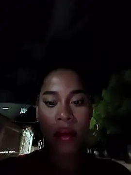 Snapshot of Mia-sensual chatting on 7, 11, 2025 Mia-sensual online show from 7, 11, 2025