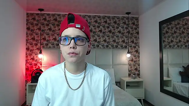 Snapshot of SpencerMontgomery chatting on 8, 9, 2025 SpencerMontgomery online show from 8, 9, 2025