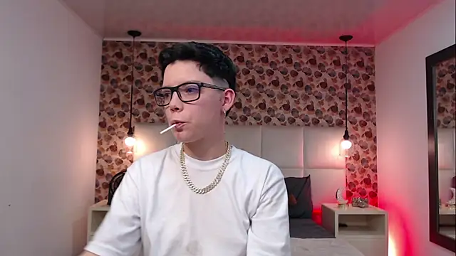 Snapshot of SpencerMontgomery chatting on 19, 9, 2025 SpencerMontgomery online show from 19, 9, 2025