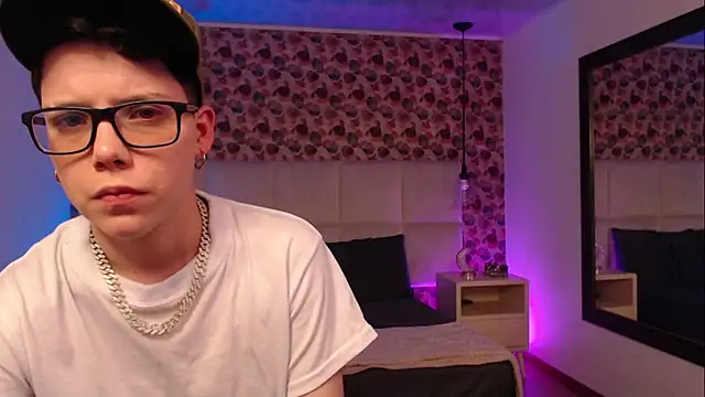 Snapshot of SpencerMontgomery chatting on 28, 9, 2025 SpencerMontgomery online show from 28, 9, 2025