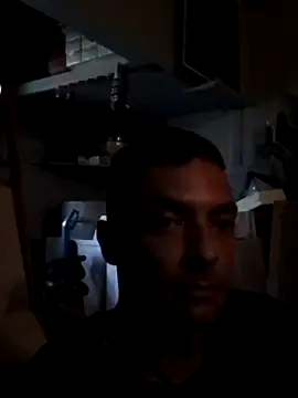 Snapshot of dicinyou80 chatting on 11, 9, 2025 dicinyou80 online show from 11, 9, 2025