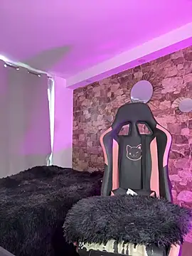 samiacooper25 online show from 5, 4, 2026