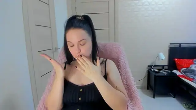 VoxxAura online show from 17, 12, 2025