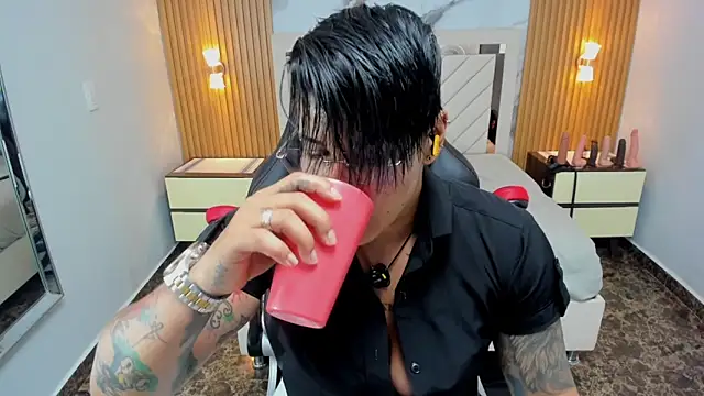 KAROLLJONES1 online show from 16, 4, 2026