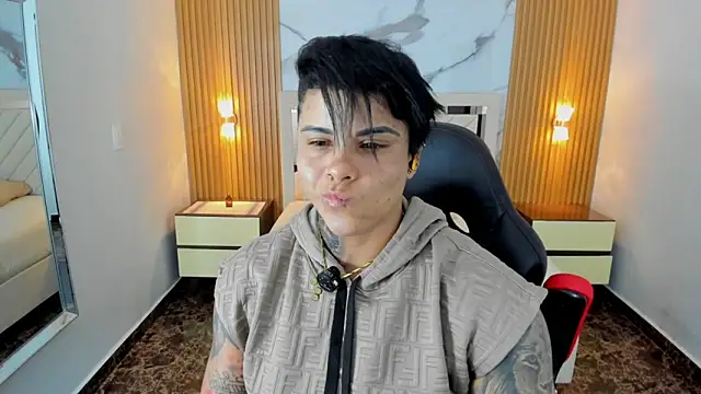 Snapshot of KAROLLJONES1 chatting on 5, 6, 2026 KAROLLJONES1 online show from 5, 6, 2026