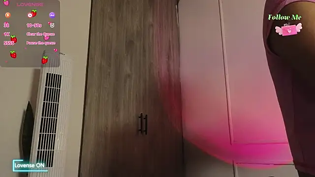 Snapshot of Ice_Princess_ chatting on 4, 11, 2025 Ice Princess online show from 4, 11, 2025