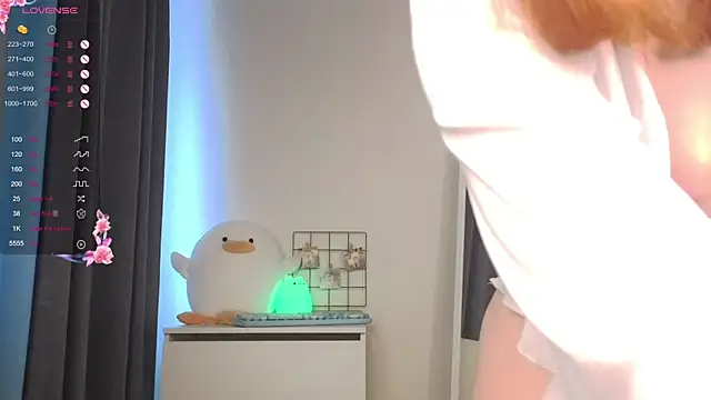 Snapshot of roxydolll chatting on 17, 6, 2026 roxydolll online show from 17, 6, 2026