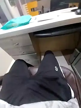 Snapshot of kiss_like_choco11 chatting on 19, 10, 2025 kiss like choco11 online show from 19, 10, 2025