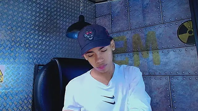 AlanCutee online show from 24, 9, 2025