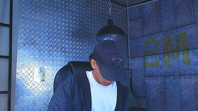 AlanCutee online show from 30, 10, 2025