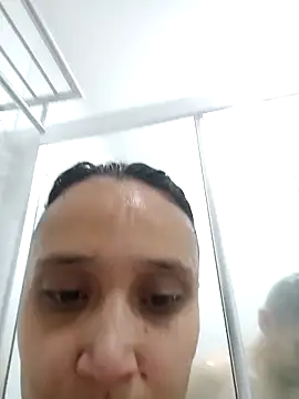 Snapshot of Esmeralda333 chatting on 5, 2, 2026 Esmeralda333 online show from 5, 2, 2026