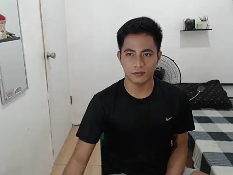 Lloyd wintours online show from 28, 10, 2025