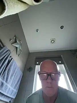 Snapshot of philefc chatting on 22, 12, 2025 philefc online show from 22, 12, 2025