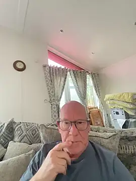 Snapshot of philefc chatting on 8, 3, 2026 philefc online show from 8, 3, 2026