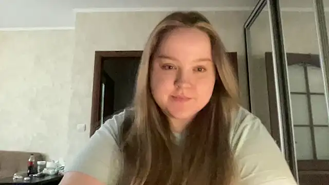 Snapshot of Alice898 chatting on 8, 7, 2026 Alice898 online show from 8, 7, 2026