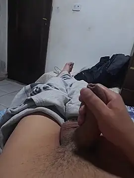 Snapshot of thequestiontrad chatting on 13, 11, 2025 thequestiontrad online show from 13, 11, 2025