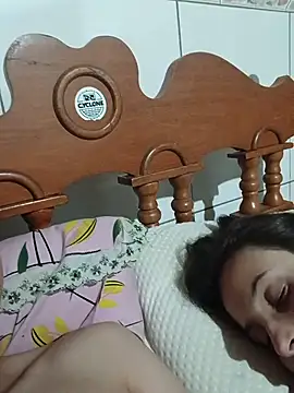 Snapshot of thequestiontrad chatting on 2, 12, 2025 thequestiontrad online show from 2, 12, 2025