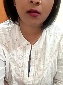 Snapshot of Queen_Kushi4 chatting on 8, 7, 2026 Queen Kushi4 online show from 8, 7, 2026
