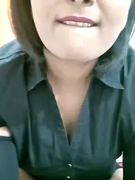Snapshot of Queen_Kushi4 chatting on 22, 7, 2026 Queen Kushi4 online show from 22, 7, 2026