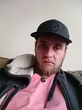 Snapshot of high3ndlowlife chatting on 5, 11, 2025 high3ndlowlife online show from 5, 11, 2025