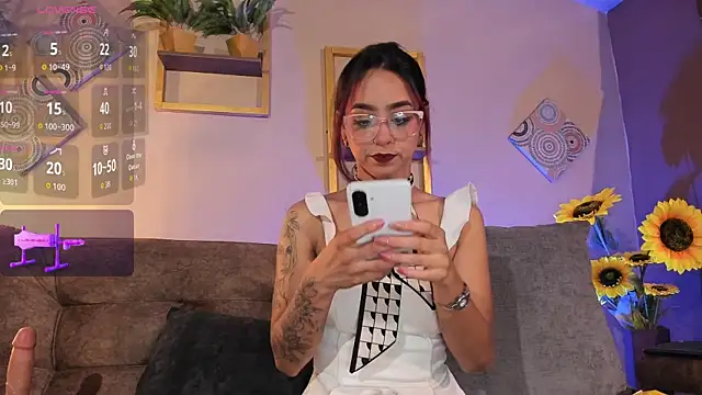 RACHELRUIZ online show from 9, 10, 2025