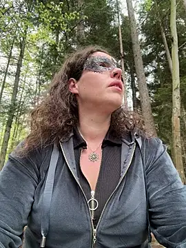 Nadja Noir online show from 19, 4, 2026