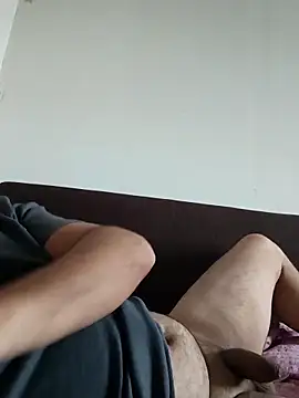 Snapshot of flr196 chatting on 1, 2, 2026 flr196 online show from 1, 2, 2026