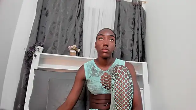 Snapshot of Mistt_Mia chatting on 21, 10, 2025 Mistt Mia online show from 21, 10, 2025