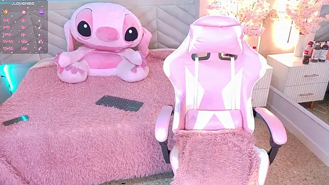 amy miller1 online show from 4, 4, 2026